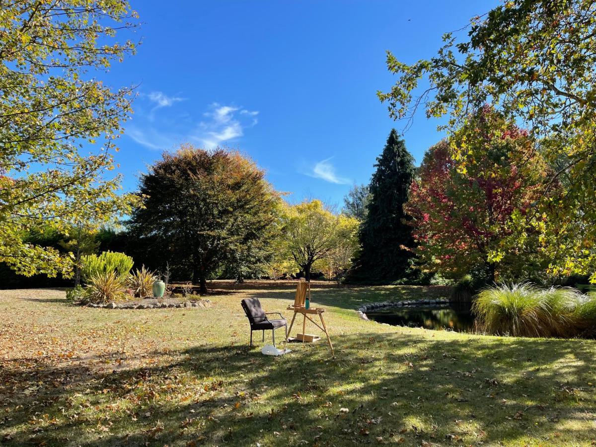 Rose & Stream Retreat Apartment Waikuku Luaran gambar