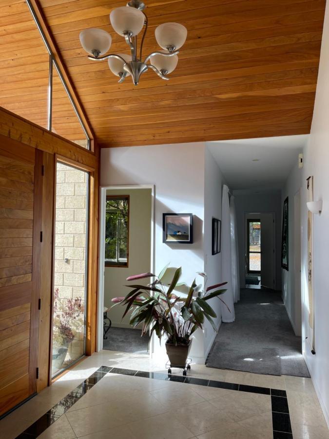Rose & Stream Retreat Apartment Waikuku Luaran gambar