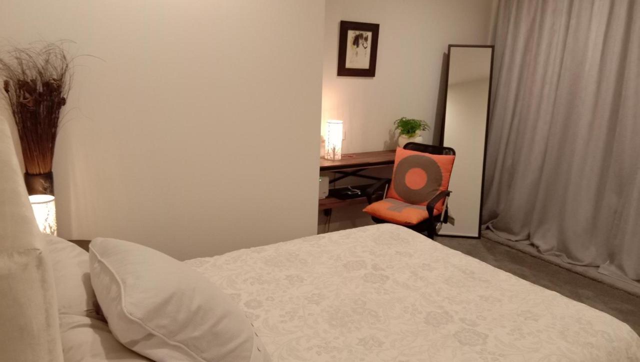 Rose & Stream Retreat Apartment Waikuku Bilik gambar